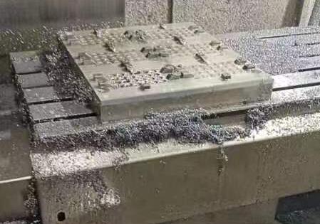 铝切削加工切屑粘附机台